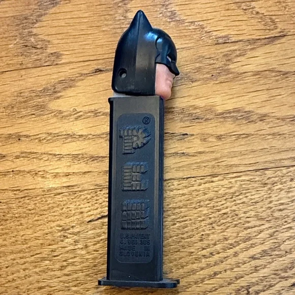 Black Batman Pez Dispenser out of package but never used - Picture 4 of 4